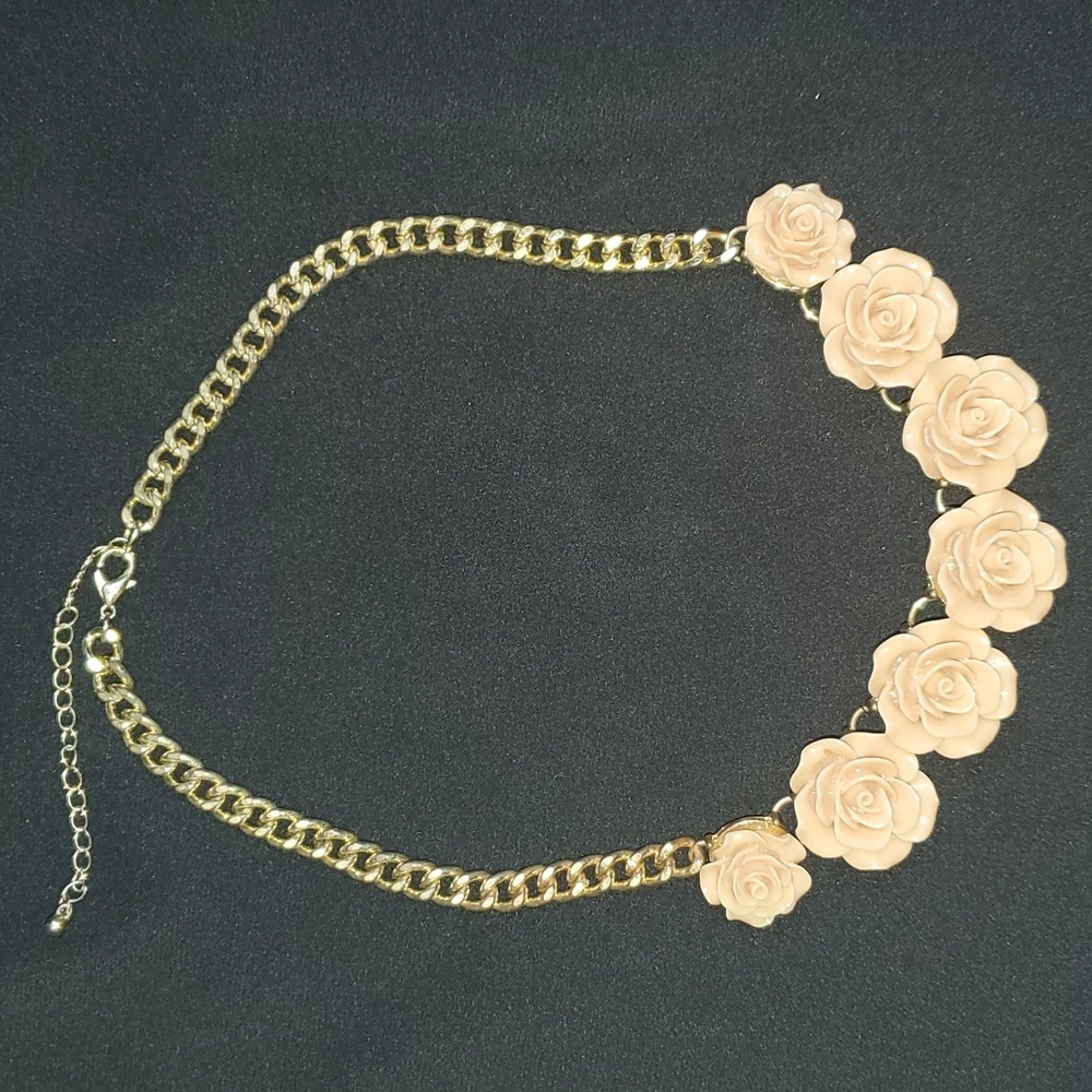 3/$10 Peach Rose and Gold Chain Necklace